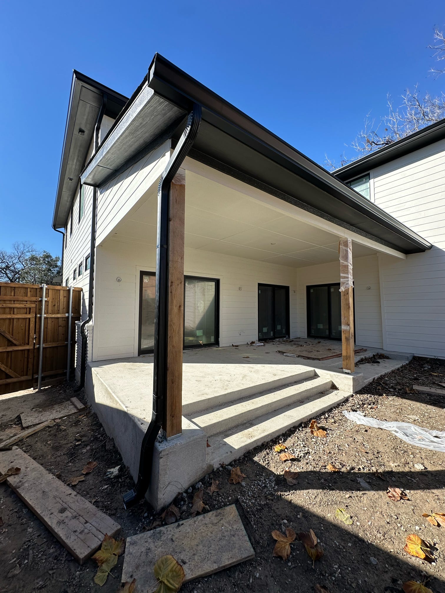 Gutter with mesh guard