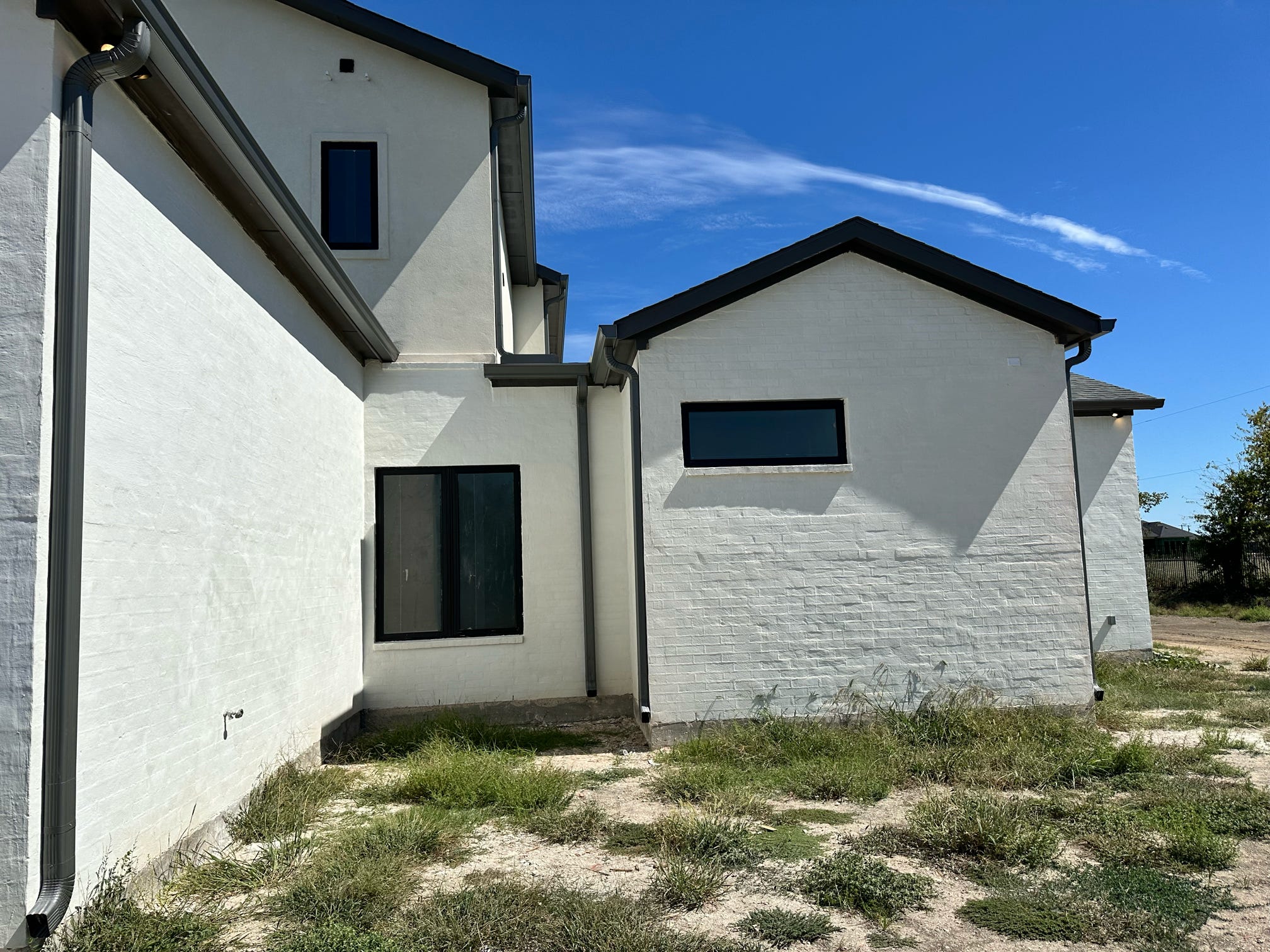Multi-section seamless gutters