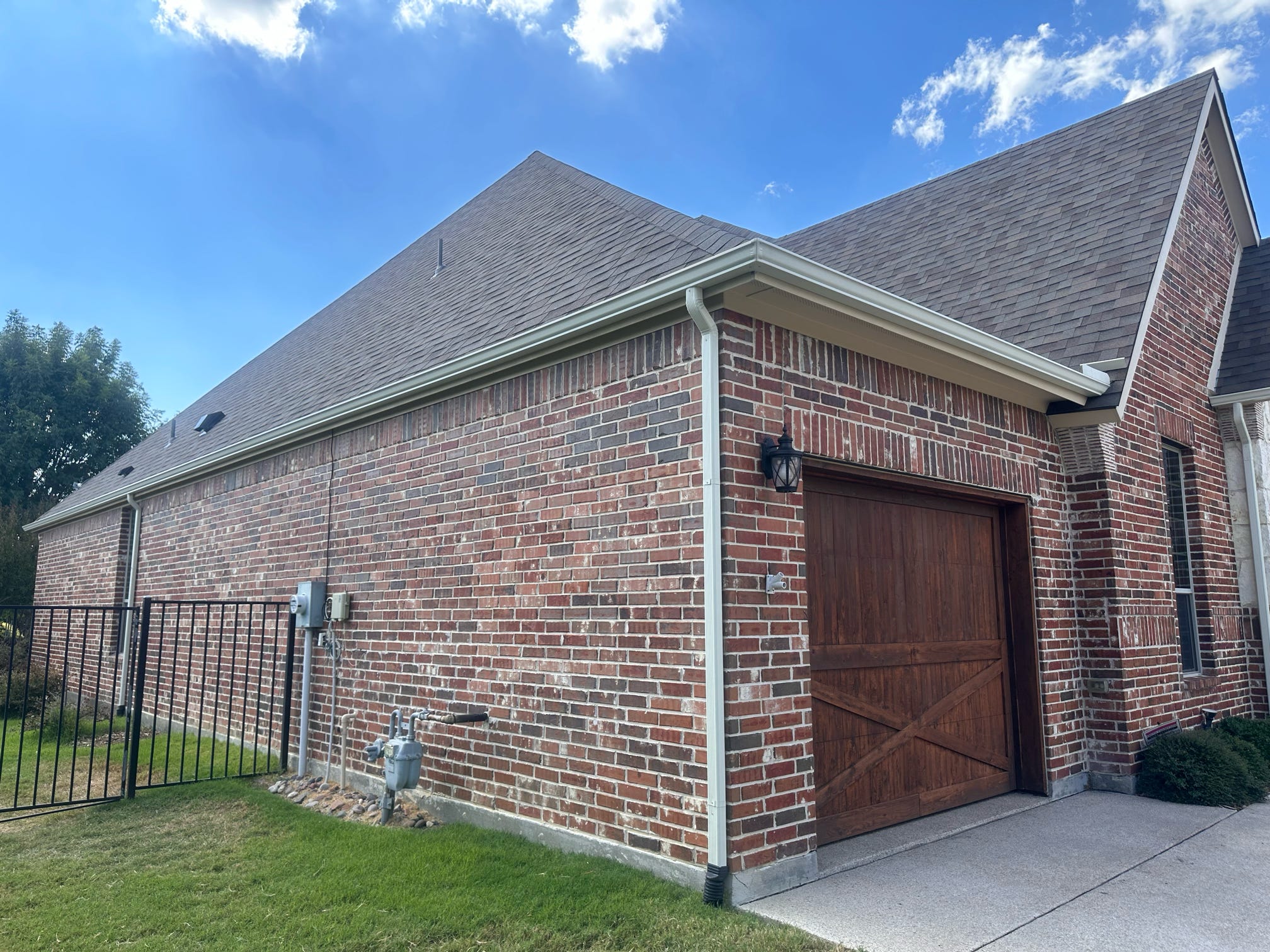 Durable vinyl rain gutters